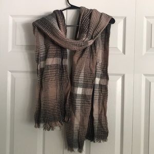 Plaid scarf